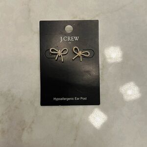 NWT. J.Crew pearl bow earrings. Never worn.